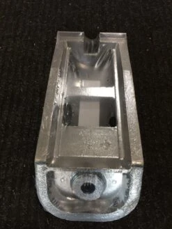 Zodiac Bombard ALU-Fuß Für Sitzbank Auf Schienen -PLAST Boote Geschaft IMG1936