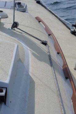 Kiwi Grip Antirutschbeschichtung 4Liter Schwarz -PLAST Boote Geschaft detailbig2 1